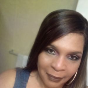 Meet your Posher, Lacretia